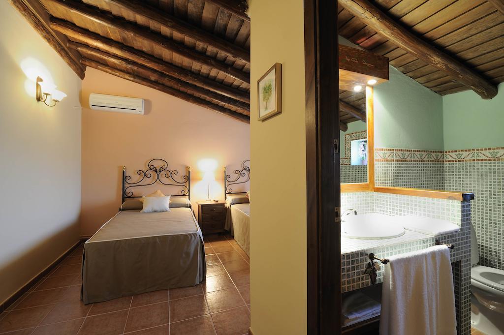 Hostal Valdexpacio Valdecaballeros Habitación foto