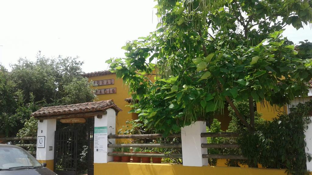 Hostal Valdexpacio Valdecaballeros Exterior foto